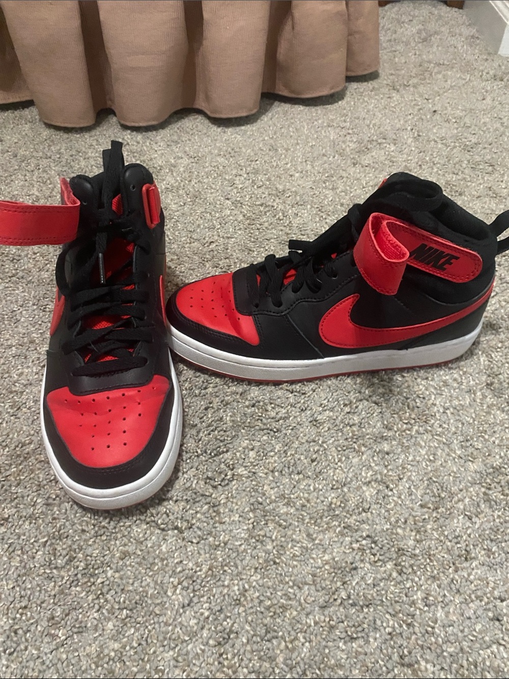 Nike Kids Mid-Top Sneakers in Black and Red